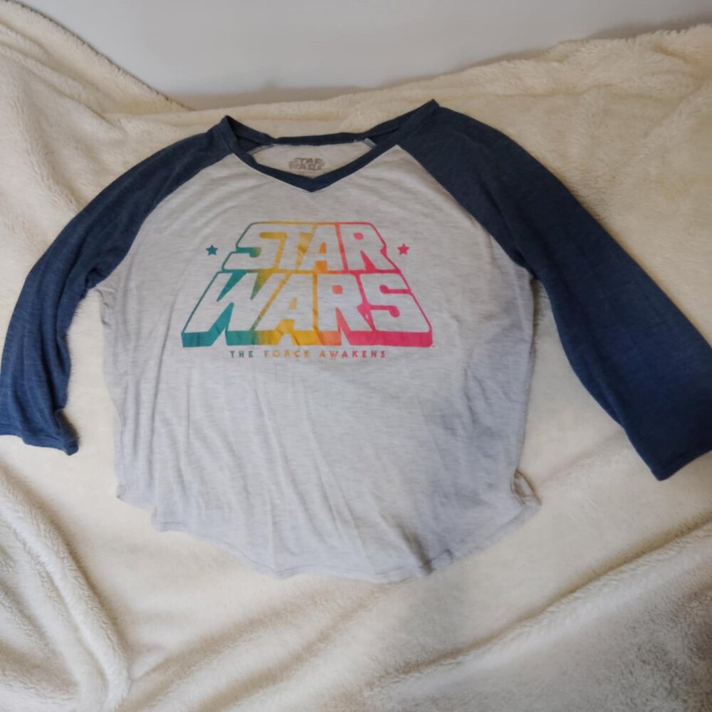 Star Wars Long Seelve Tee Size Large Gray and Blue